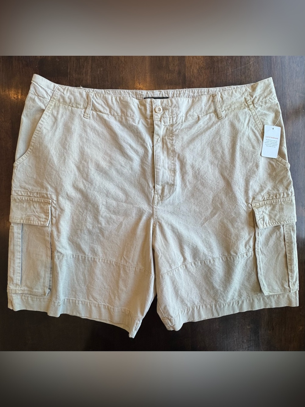 NEW Lucky Brand Men's Classic Cargo Shorts Sz 42 NWT Beige 100% Cotton 9" Inseam
